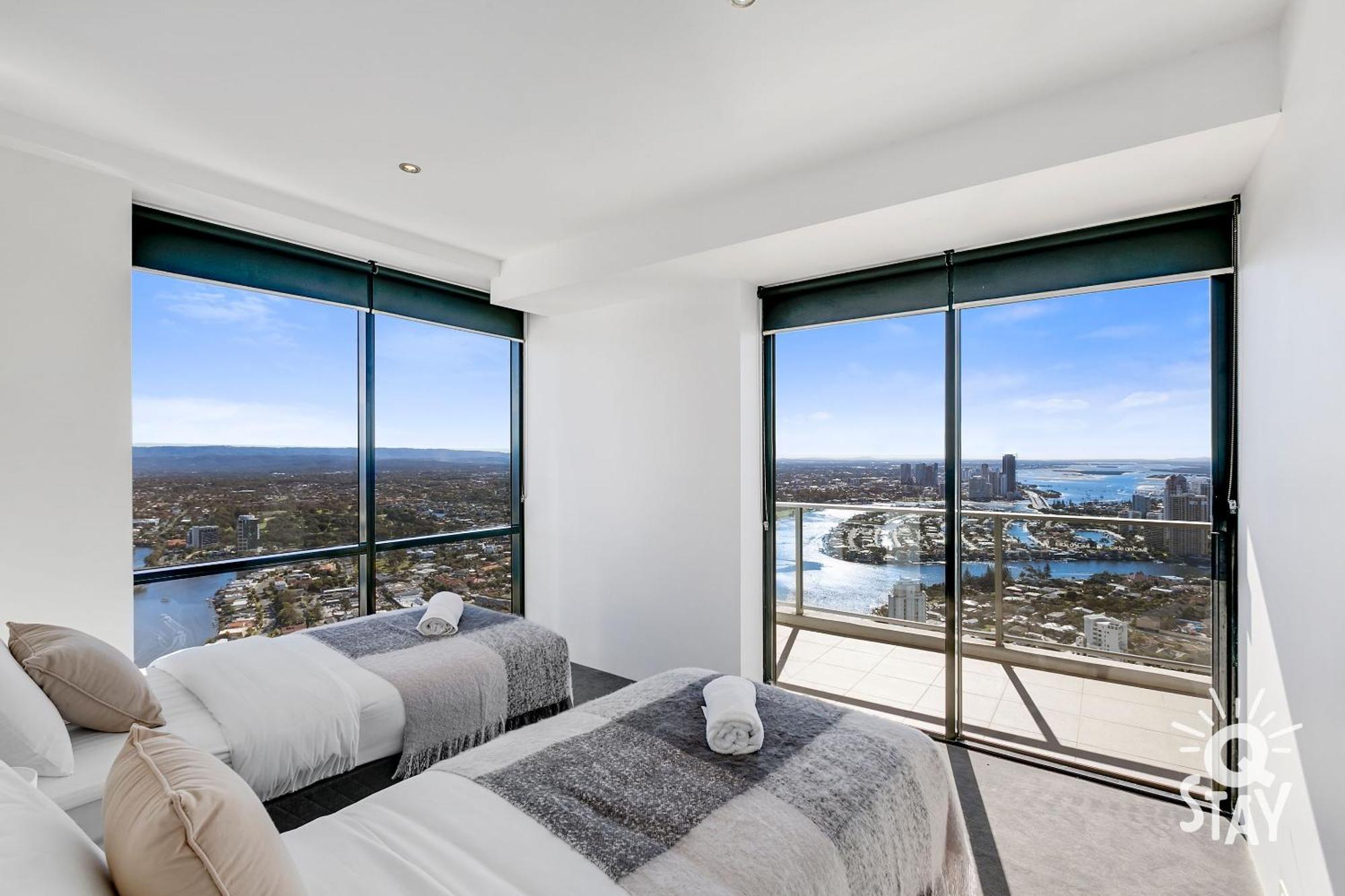 Circle On Cavill - Qstay Gold Coast Exterior photo