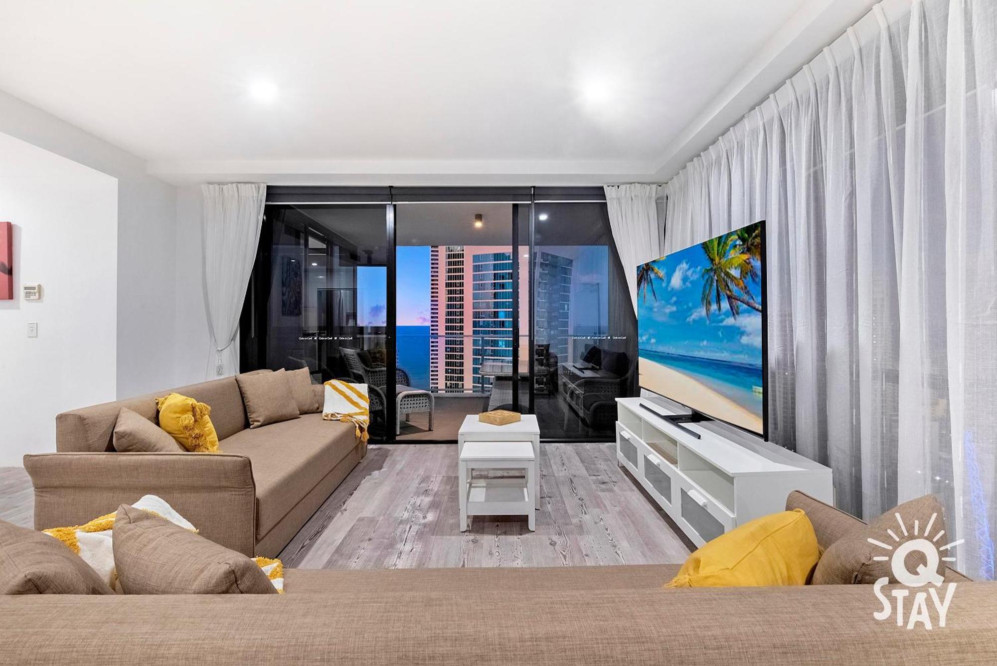 Circle On Cavill - Qstay Gold Coast Exterior photo