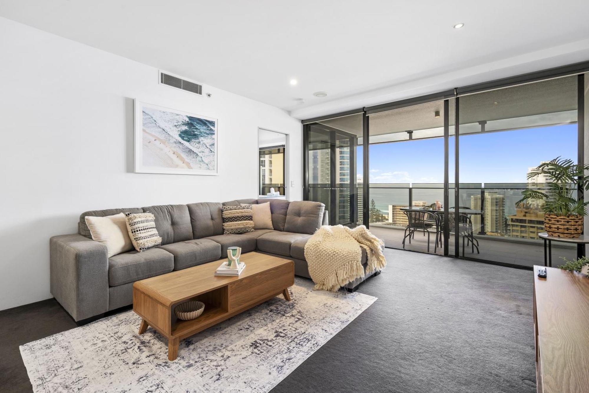 Circle On Cavill - Qstay Gold Coast Exterior photo