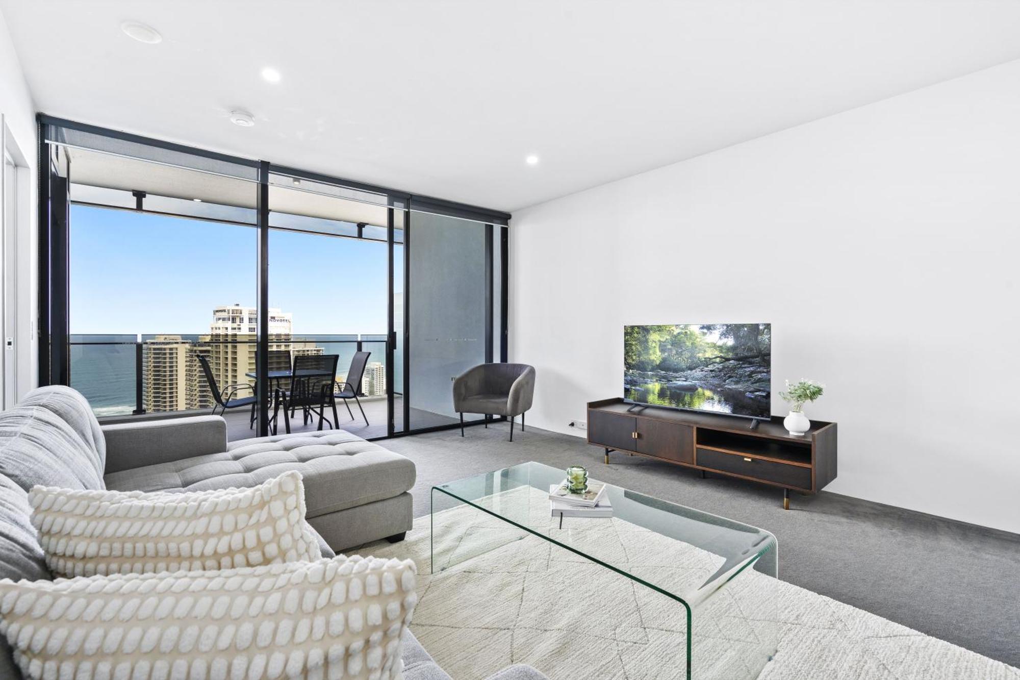 Circle On Cavill - Qstay Gold Coast Exterior photo